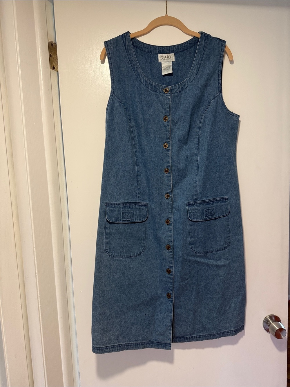 Sleeveless Denim Button-Front Dress in Blue